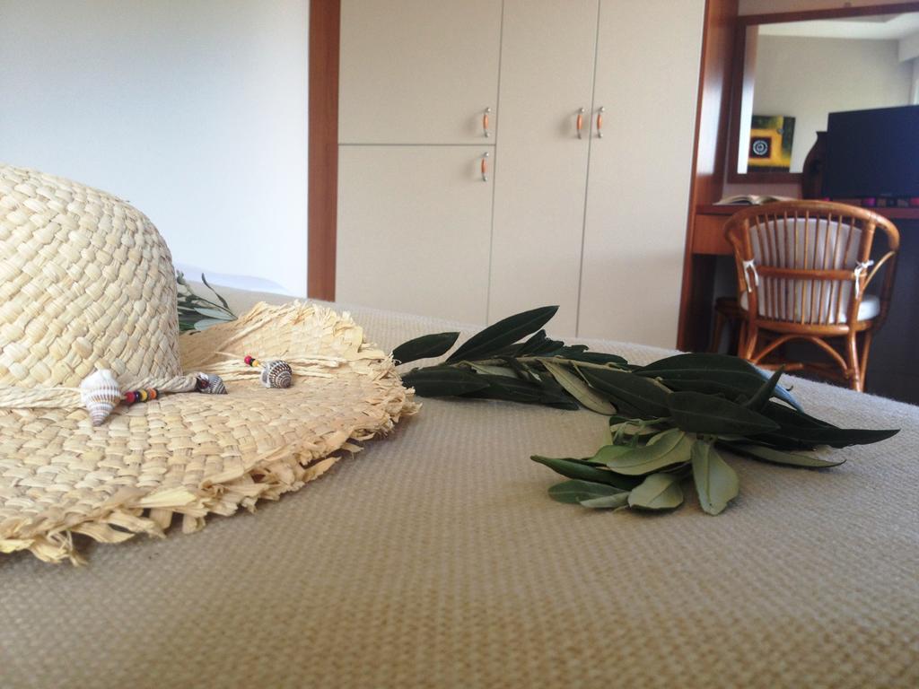 Souris Hotel โรเวียส ภายนอก รูปภาพ
