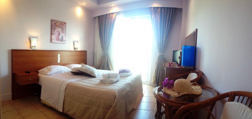 Souris Hotel โรเวียส ภายนอก รูปภาพ