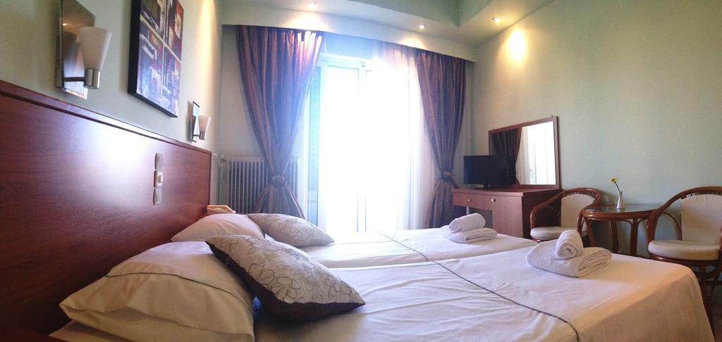Souris Hotel โรเวียส ภายนอก รูปภาพ