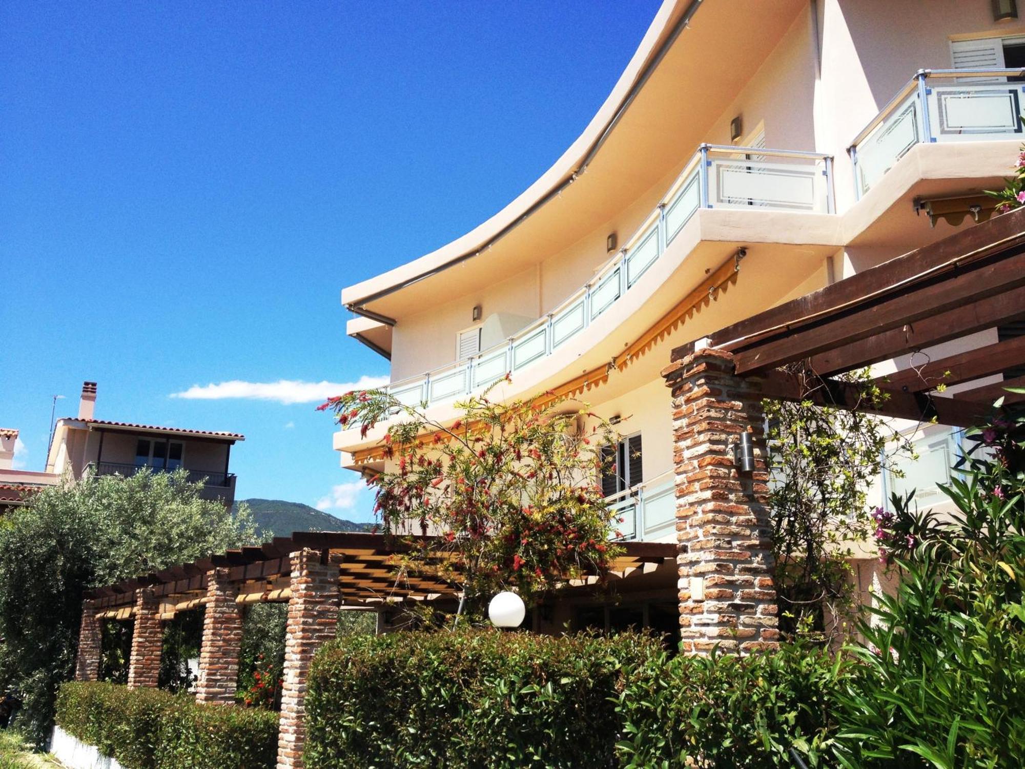 Souris Hotel โรเวียส ภายนอก รูปภาพ
